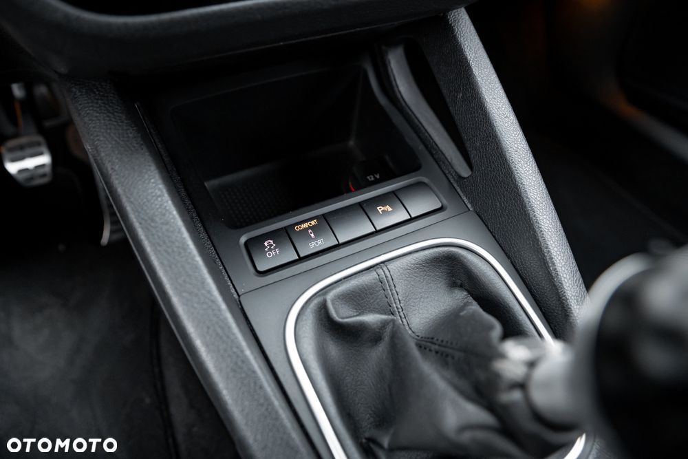 Volkswagen Scirocco R - 26