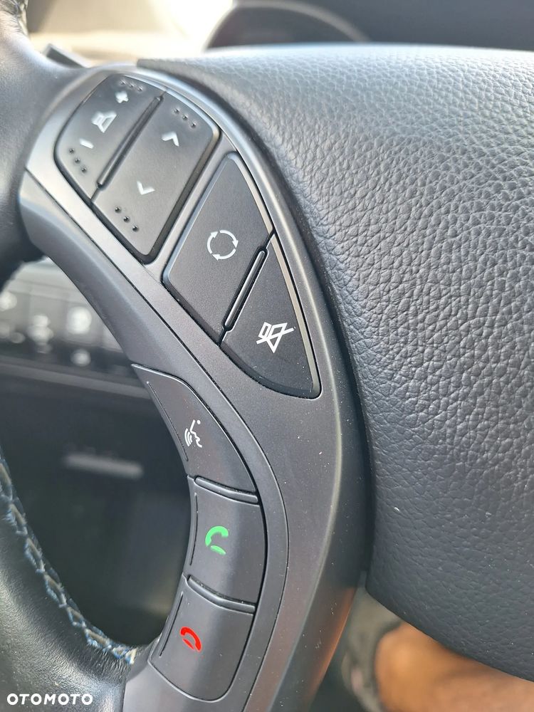 Hyundai i30 blue Kombi 1.6 GDi Passion - 30