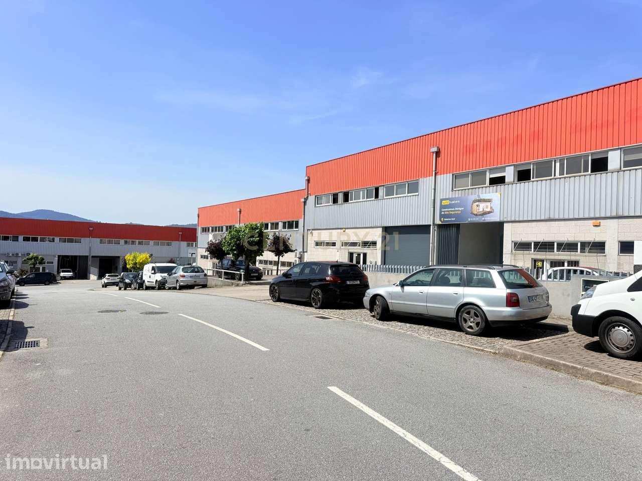 Pavilhão Industrial para Arrendamento em Ponte, Guimarães - Grande imagem: 4/41
