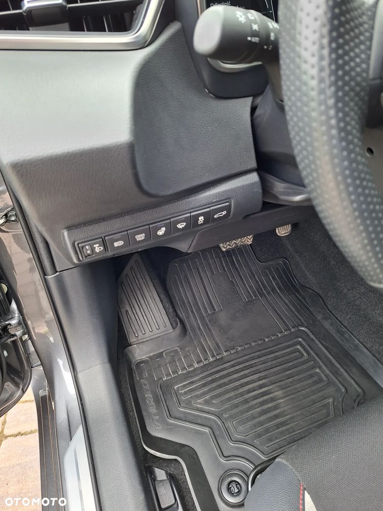 Toyota Corolla 2.0 Hybrid GR Sport - 21