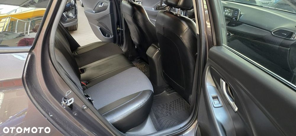 Hyundai i30 - 16