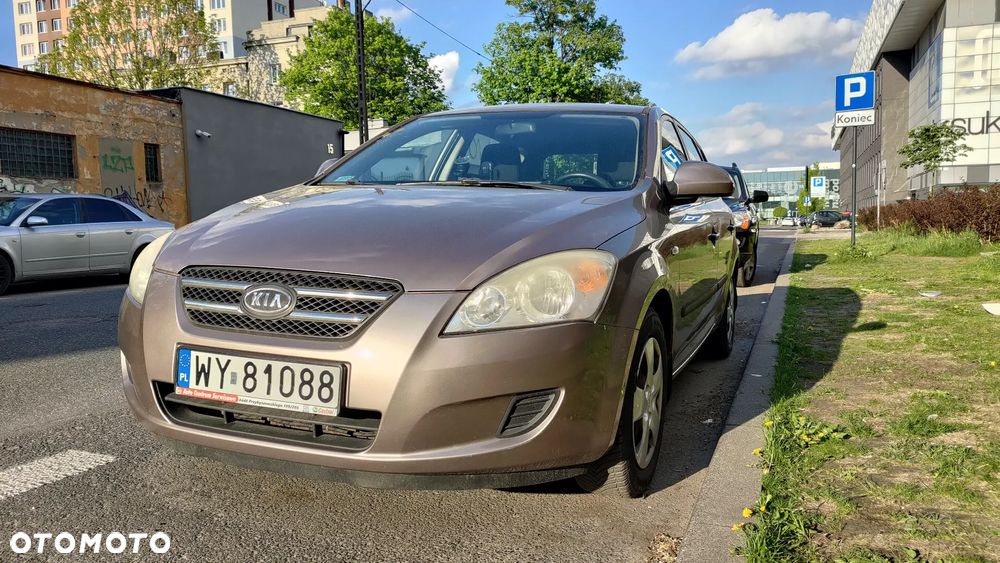 Kia Ceed 1.4 Comfort + - 1