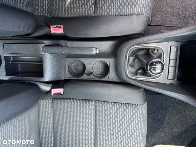 Volkswagen Golf - 17