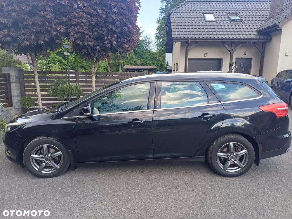 Ford Focus 1.0 EcoBoost Trend - 4