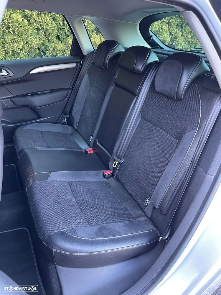 Citroën C4 1.6 e-HDi Exclusive CMP6 - 7