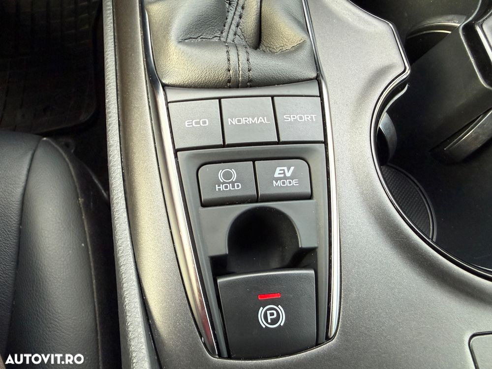 Toyota Camry Business Edition - 10