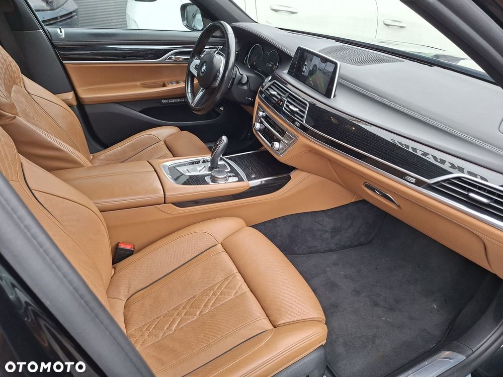 BMW Seria 7 750Ld xDrive - 23