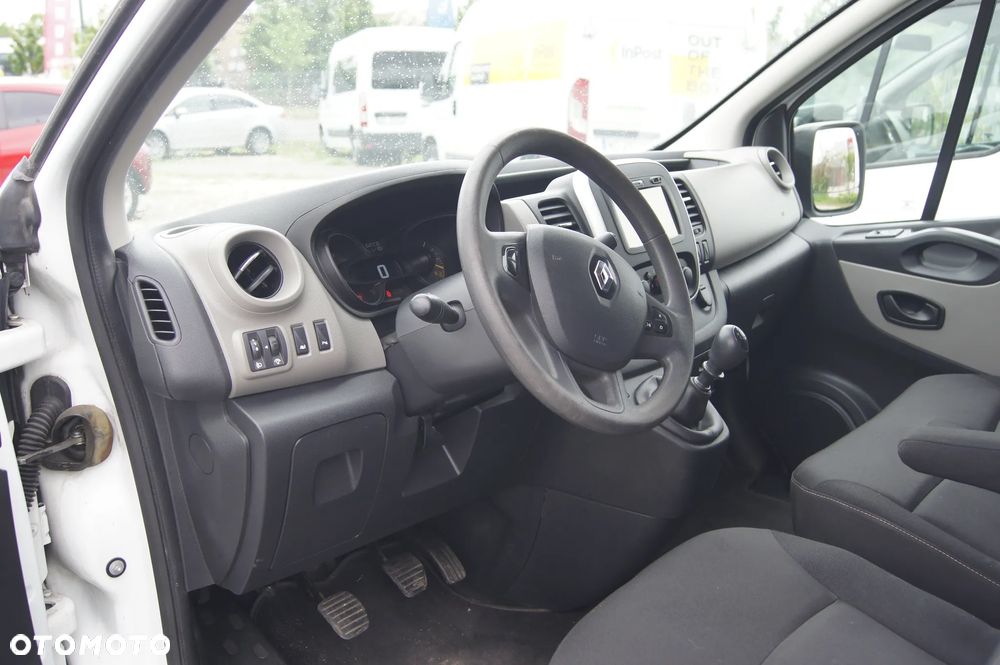 Renault TRAFIC - 12