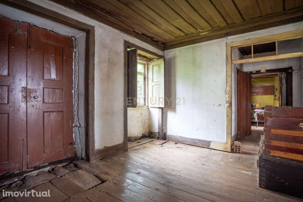 Moradia para recuperar - Grande imagem: 4/22