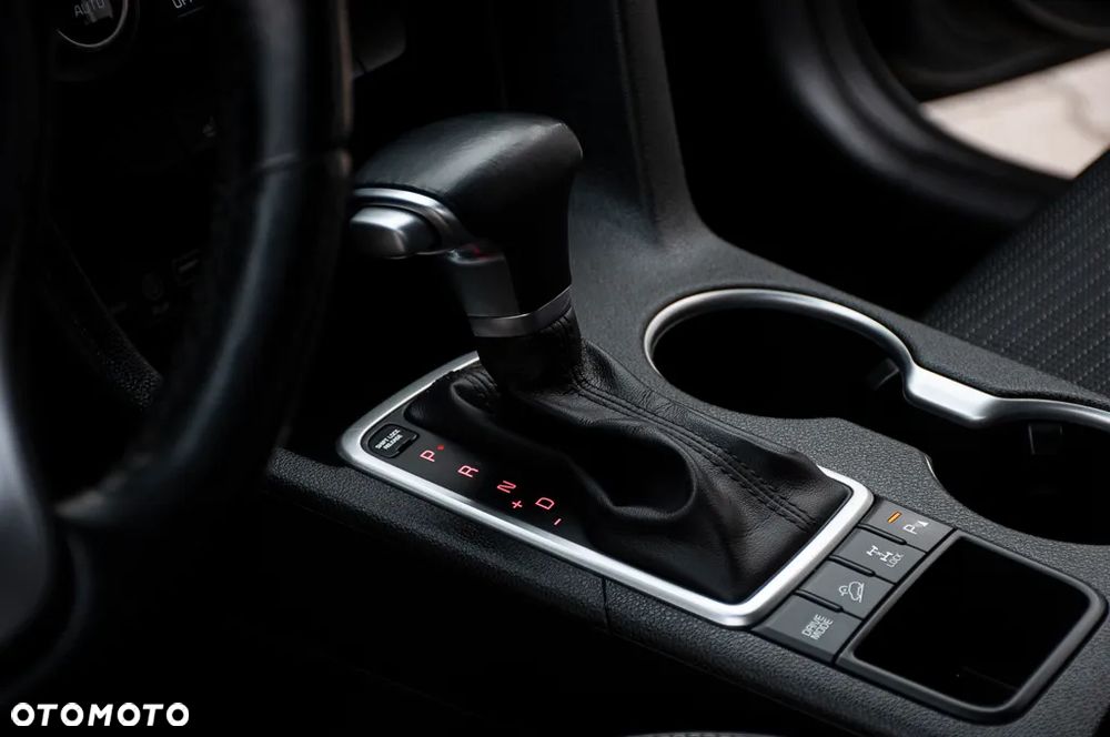 Kia Sportage 2.0 CRDI XL - 23