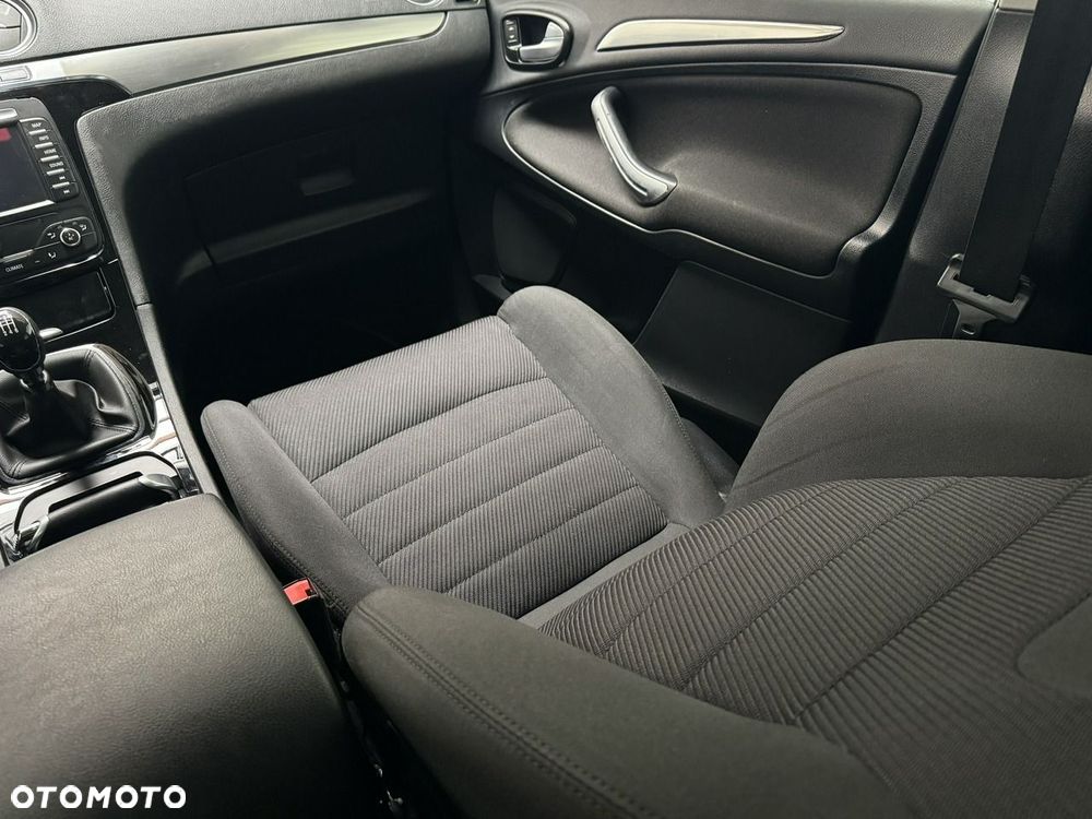 Ford S-Max 2.0 TDCi DPF Titanium - 24