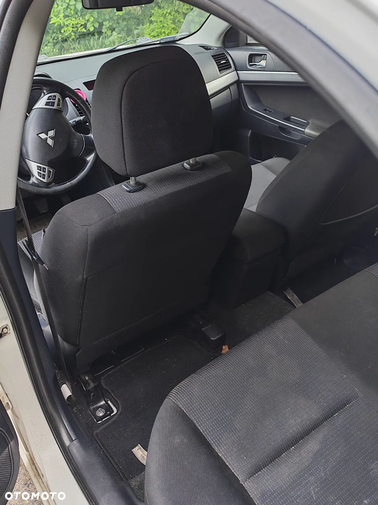 Mitsubishi Lancer 1.8 Invite - 8