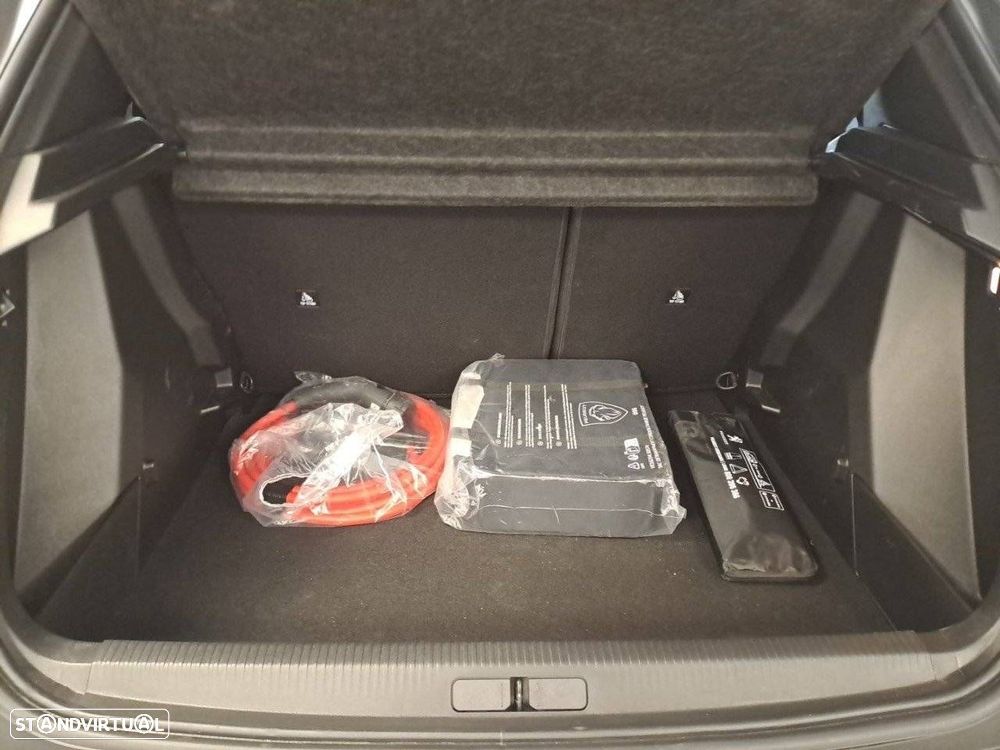 Peugeot e-2008 54 kWh Allure - 7