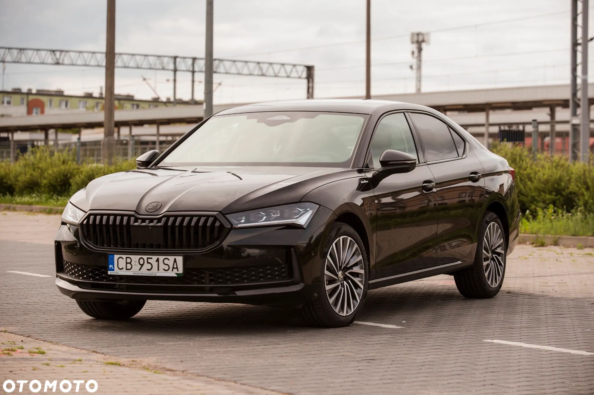 Skoda Superb 2.0 TDI SCR 4x4 L&K DSG - 1