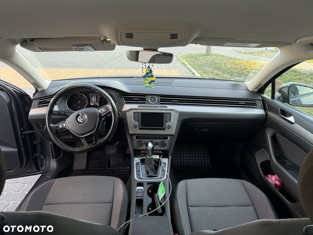 Volkswagen Passat - 7