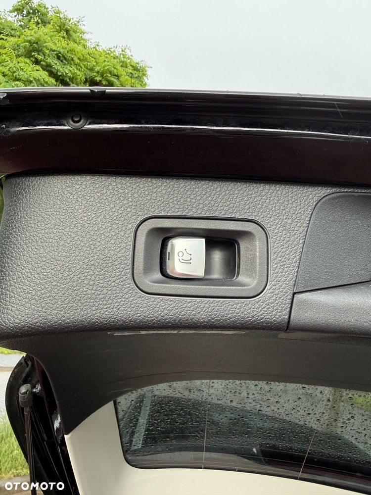 Mercedes-Benz Klasa C 220 d 9G-TRONIC - 22