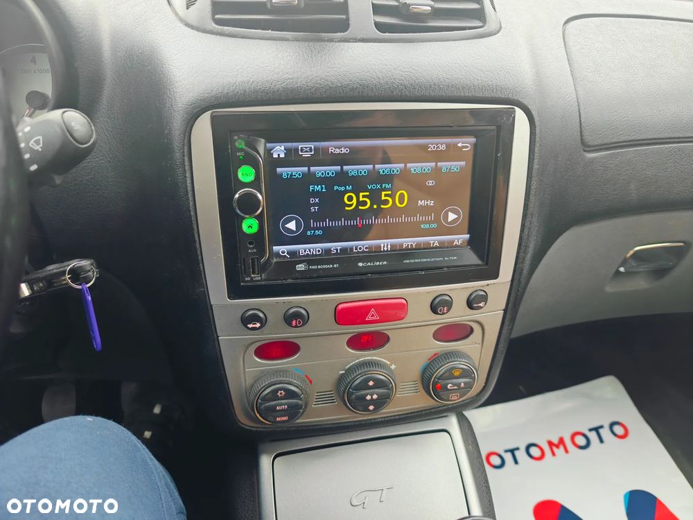 Alfa Romeo 147 1.9 JTD 16V Black Line - 21