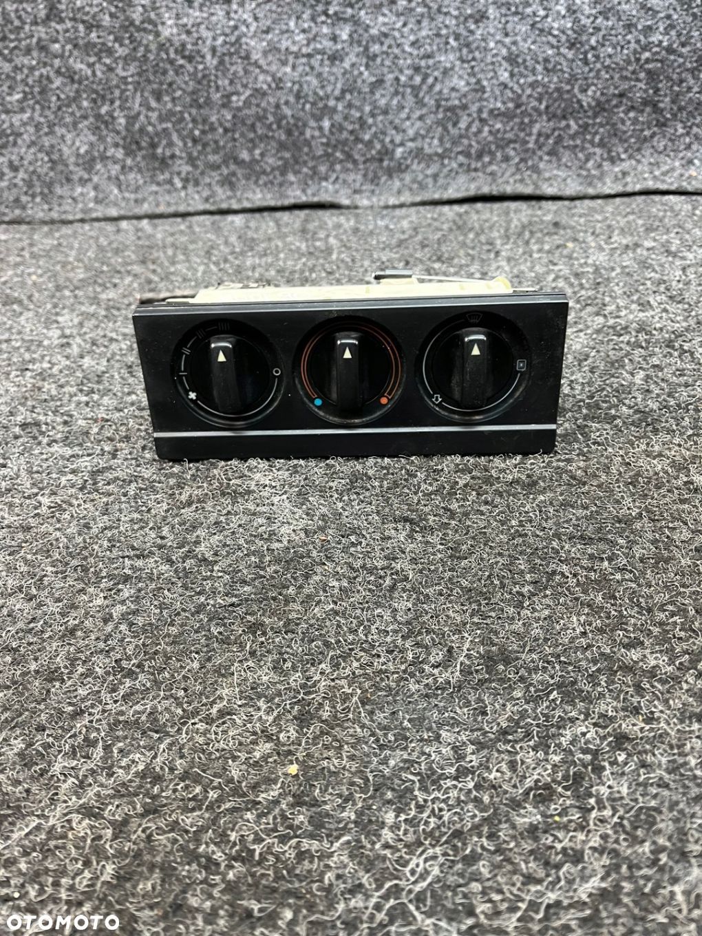 panel nawiewu audi 90 - 1