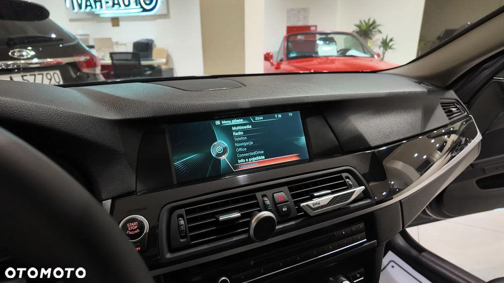 BMW Seria 5 530d Luxury Line - 37
