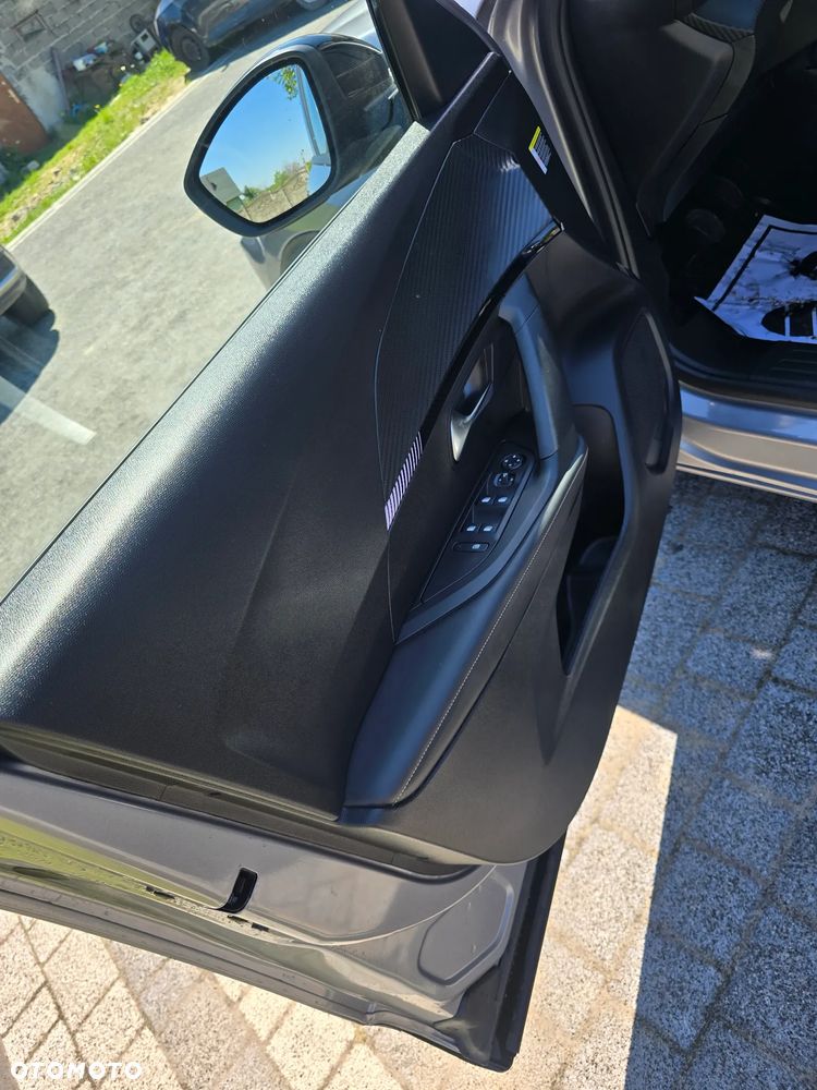 Peugeot 2008 PureTech 100 Allure S&S BVM6 - 22