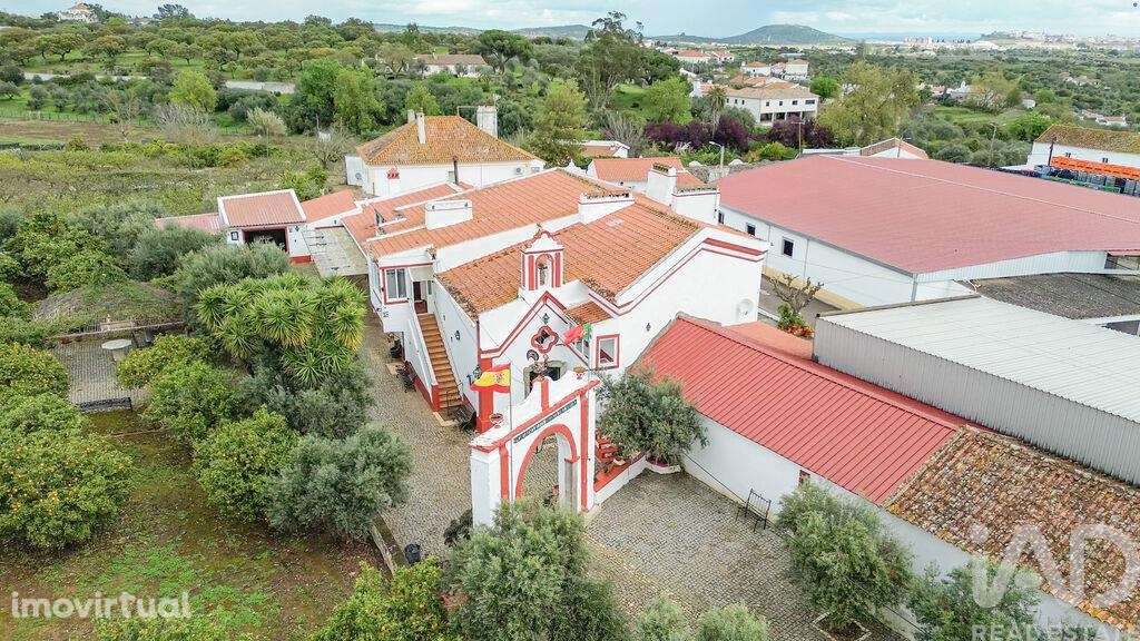 Quinta T6 em São Brás e São Lourenço de 366,00 m2 - Grande imagem: 3/30