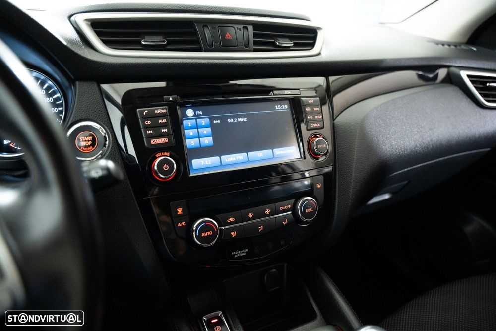 Nissan Qashqai 1.5 dCi N-Connecta - 12