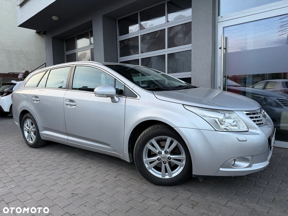 Toyota Avensis 1.8 Sol - 18