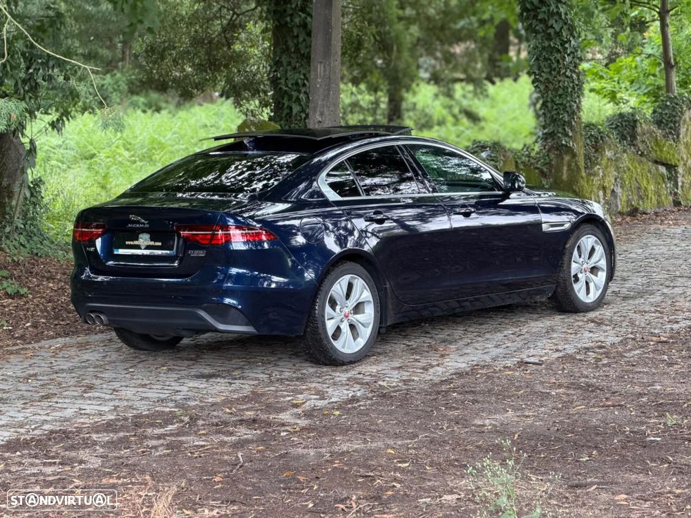 Jaguar XE 2.0 D R-Dynamic S - 7