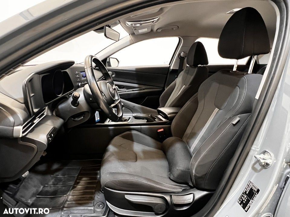 Hyundai Elantra 1.6 l 123 CP 6MT Classic - 6