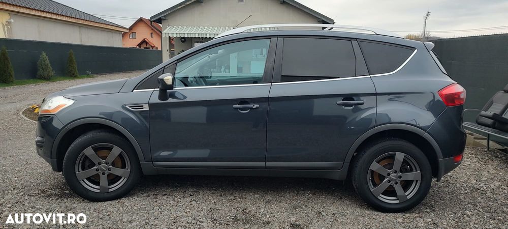 Ford Kuga 2.0 TDCi 2x4 Titanium - 36