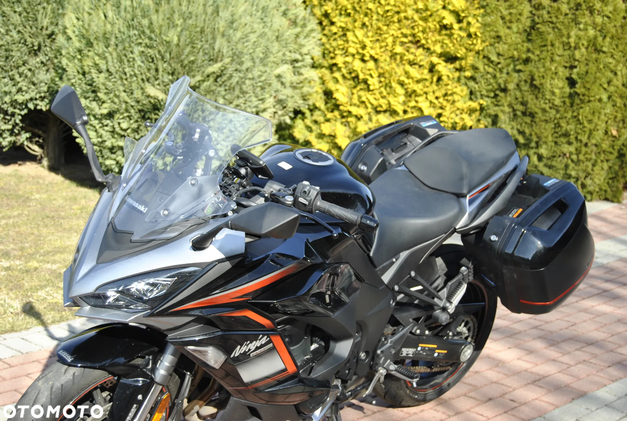 Kawasaki Ninja 1000 SX - 12