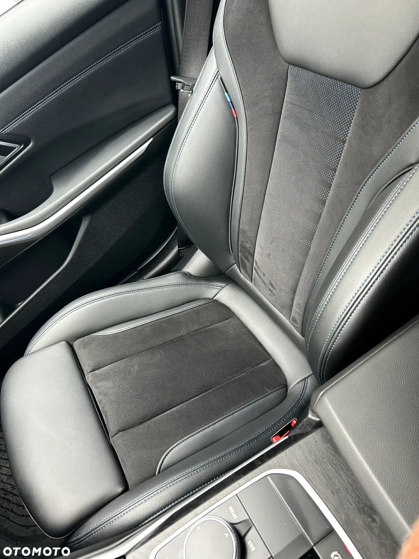 BMW Seria 3 318i M Sport - 9