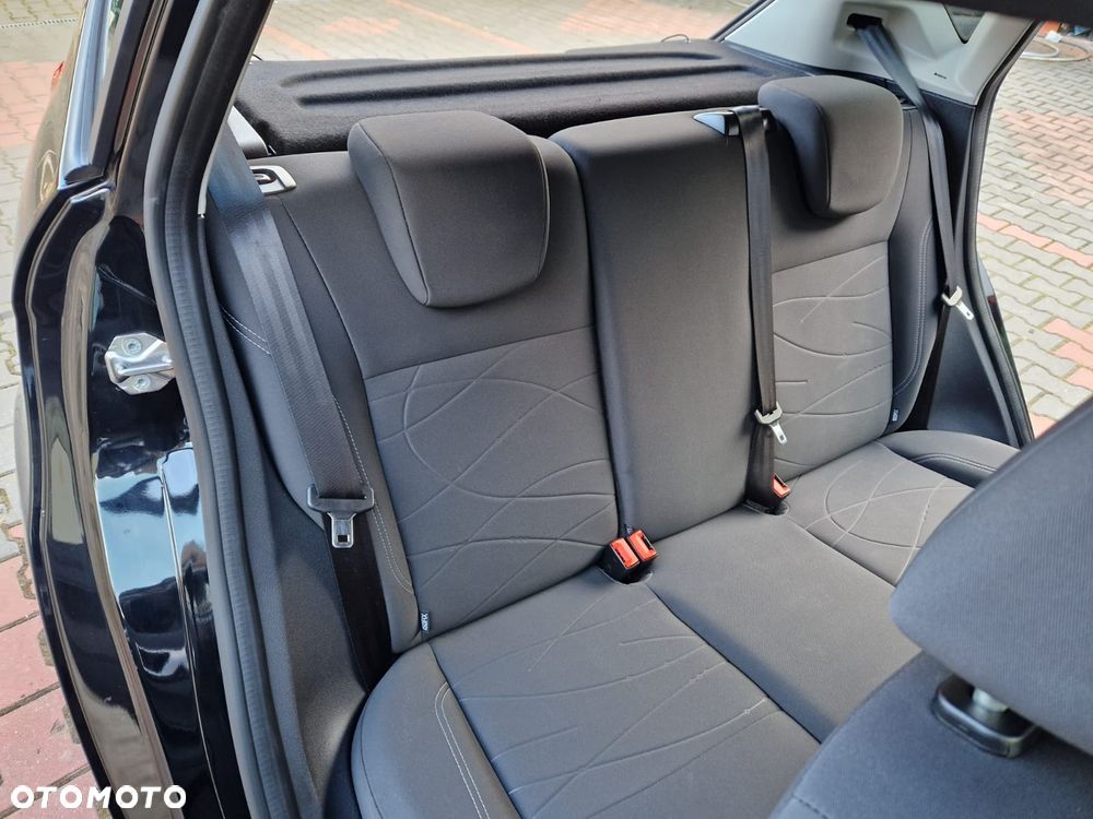 Ford Fiesta 1.25 SYNC Edition - 25