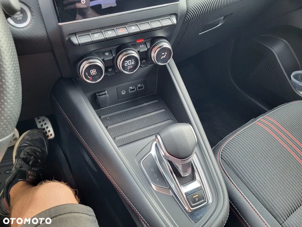 Renault Captur 1.3 TCe mHEV R.S Line EDC - 29