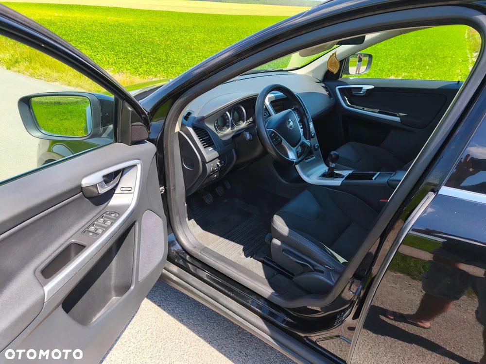 Volvo XC 60 DRIVe Momentum - 11