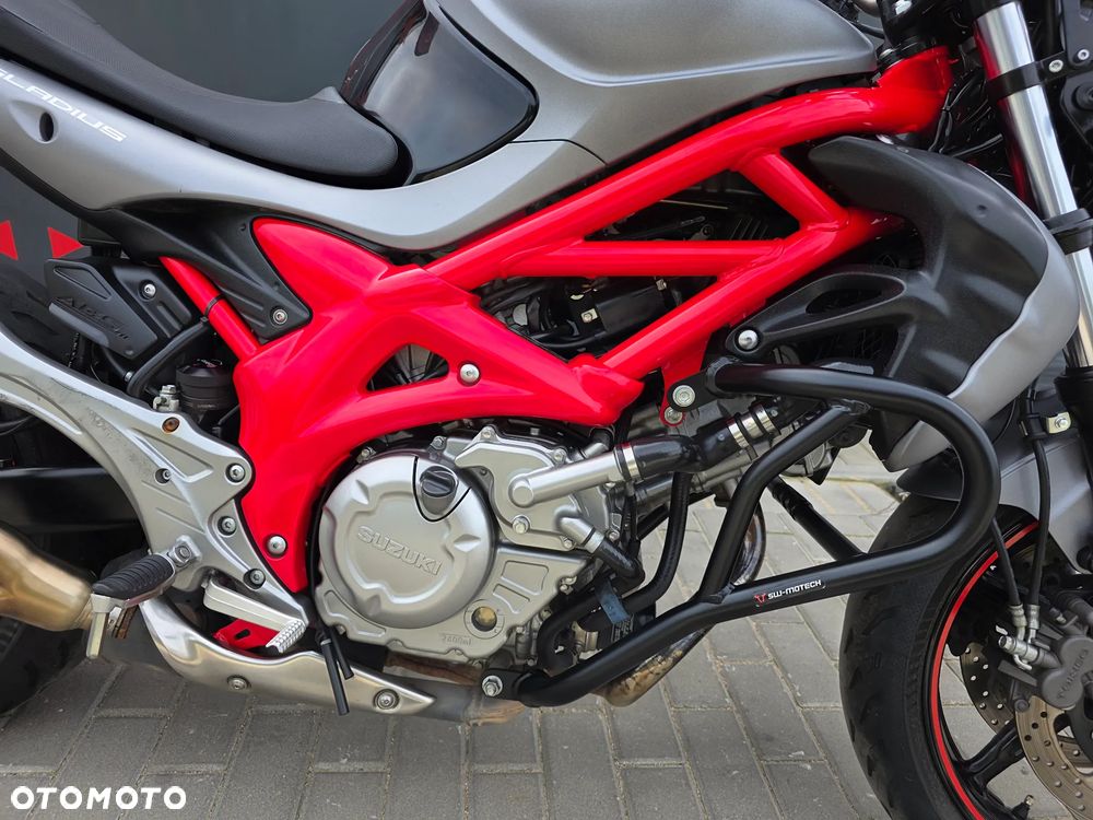 Suzuki Gladius - 26