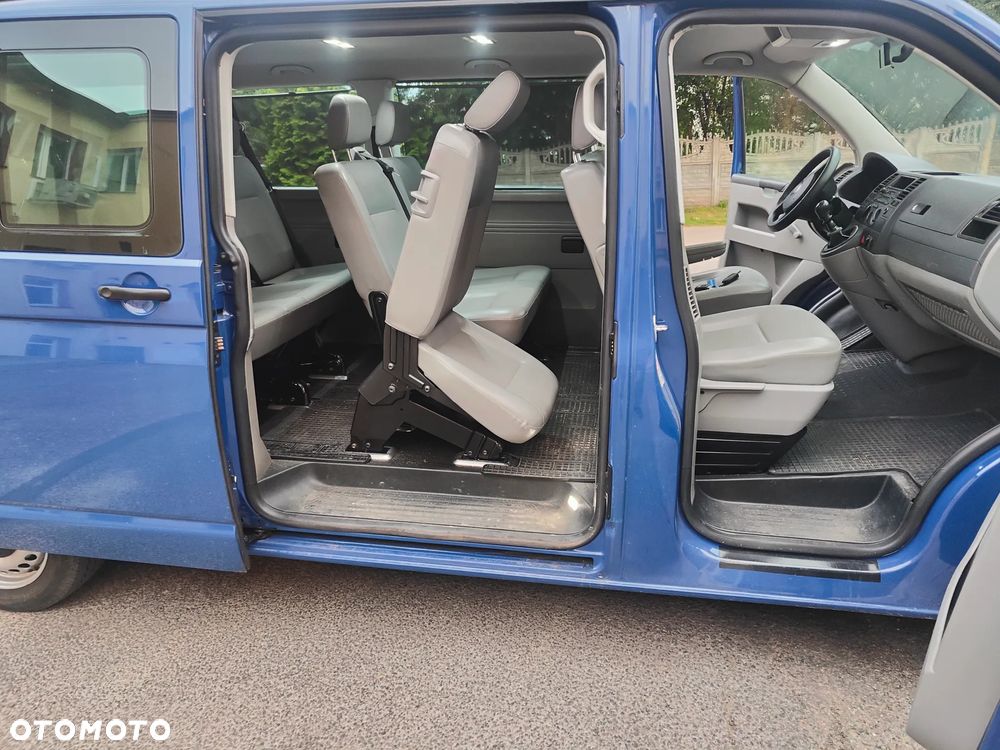 Volkswagen Caravelle - 16