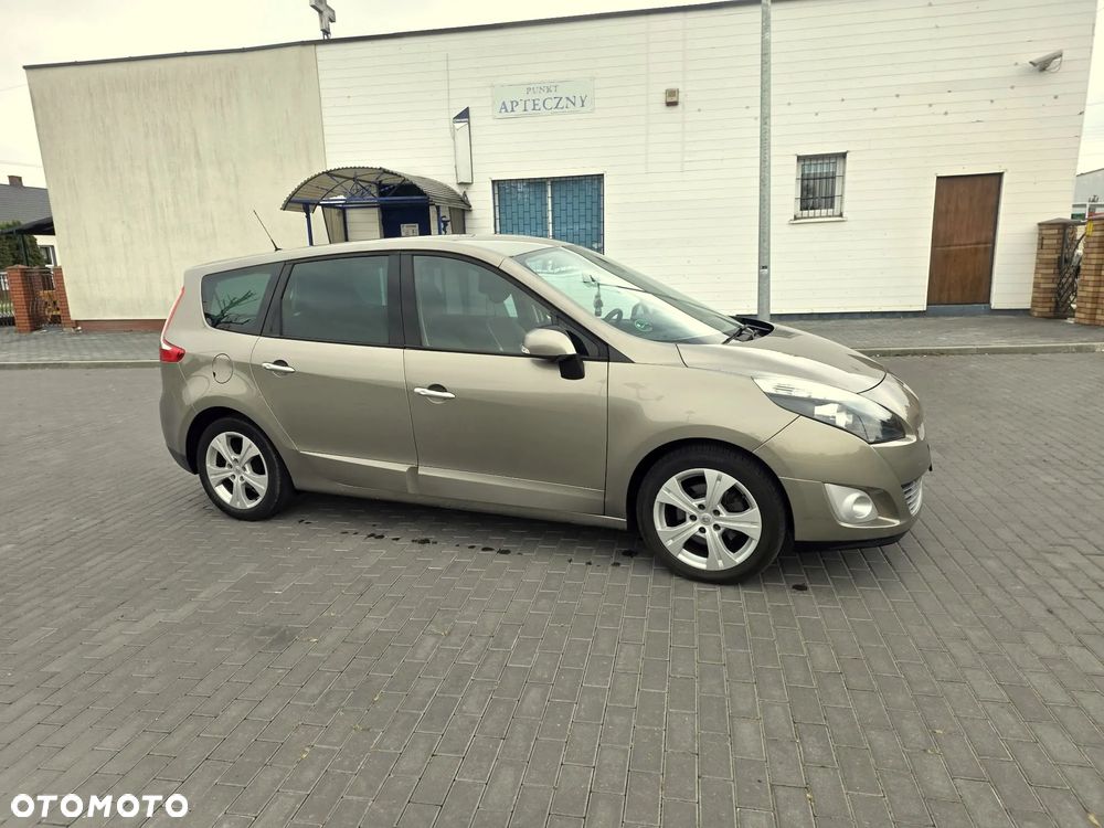 Renault Scenic - 17