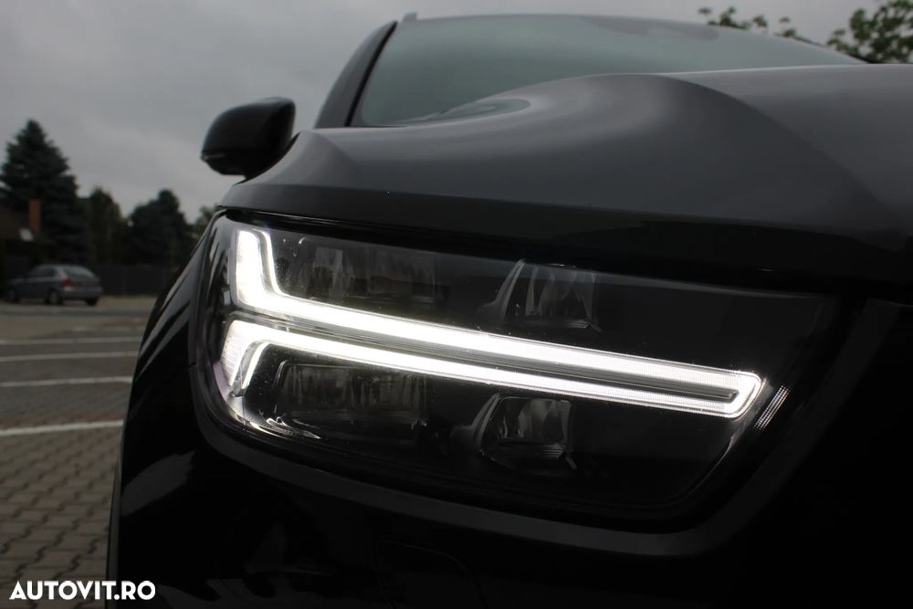 Volvo XC 40 - 25