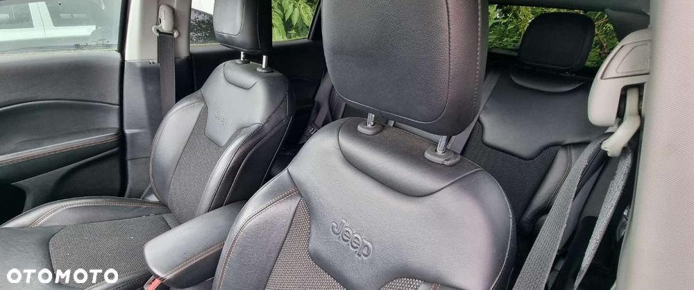 Jeep Compass - 8