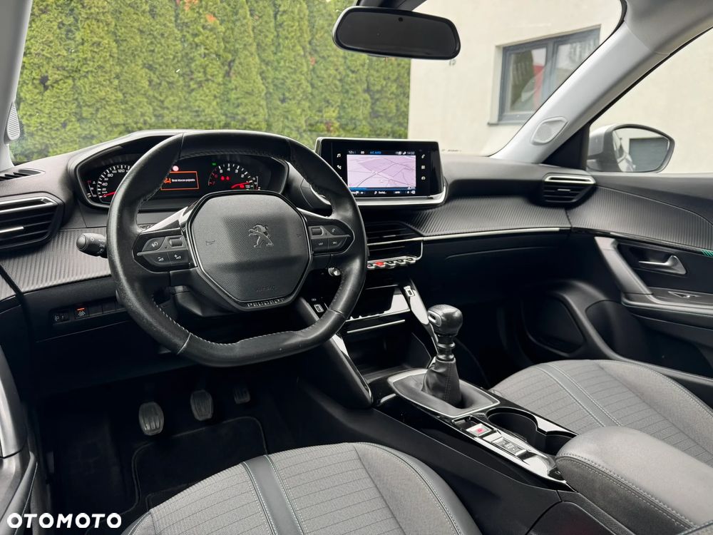 Peugeot 2008 1.2 PureTech Allure Pack S&S - 28