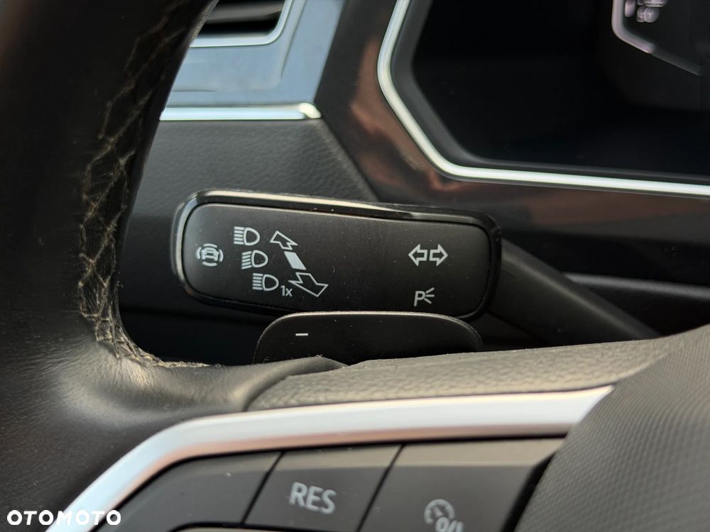 Volkswagen Tiguan Allspace 2.0 TDI 4Mot Elegance DSG - 20