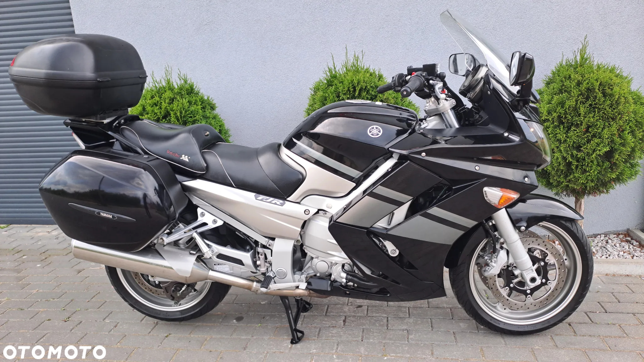 Yamaha FJR - 2