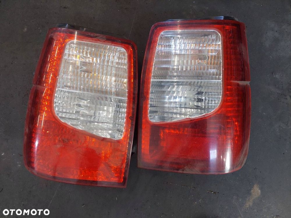KLAPA BAGAŻNIKA + LAMPY KIA JOICE I SH - 6