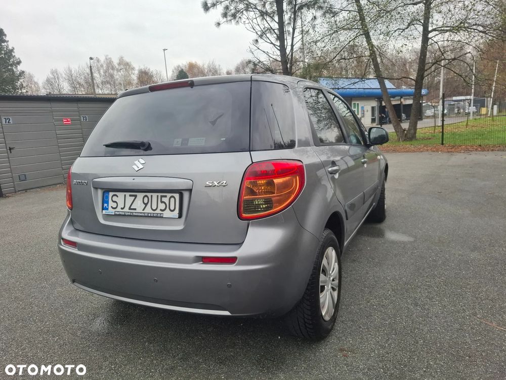 Suzuki SX4 1.6 Premium - 9