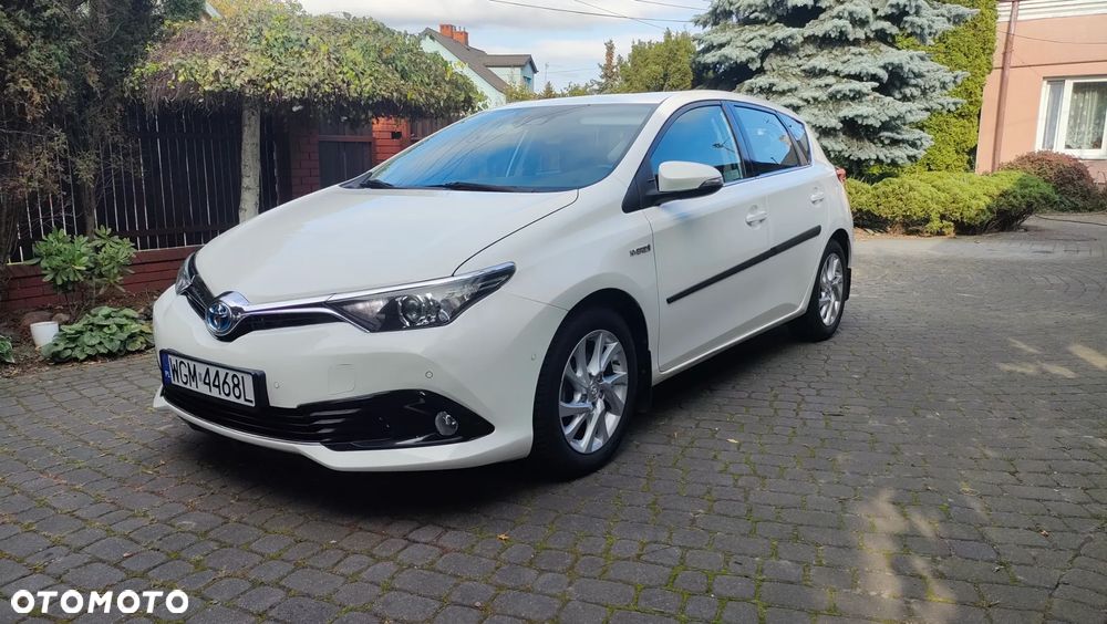 Toyota Auris Hybrid 135 Premium - 1