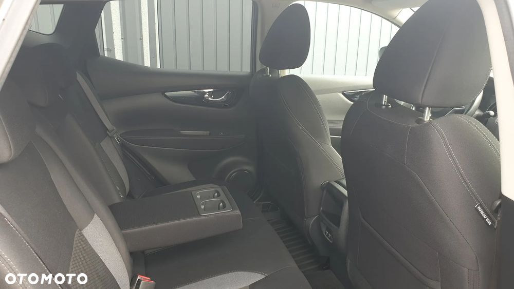 Nissan Qashqai 1.3 DIG-T N-Connecta EU6d - 13