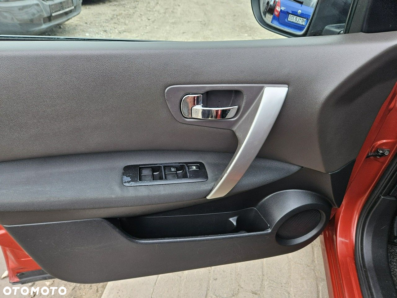 Nissan Qashqai - 12