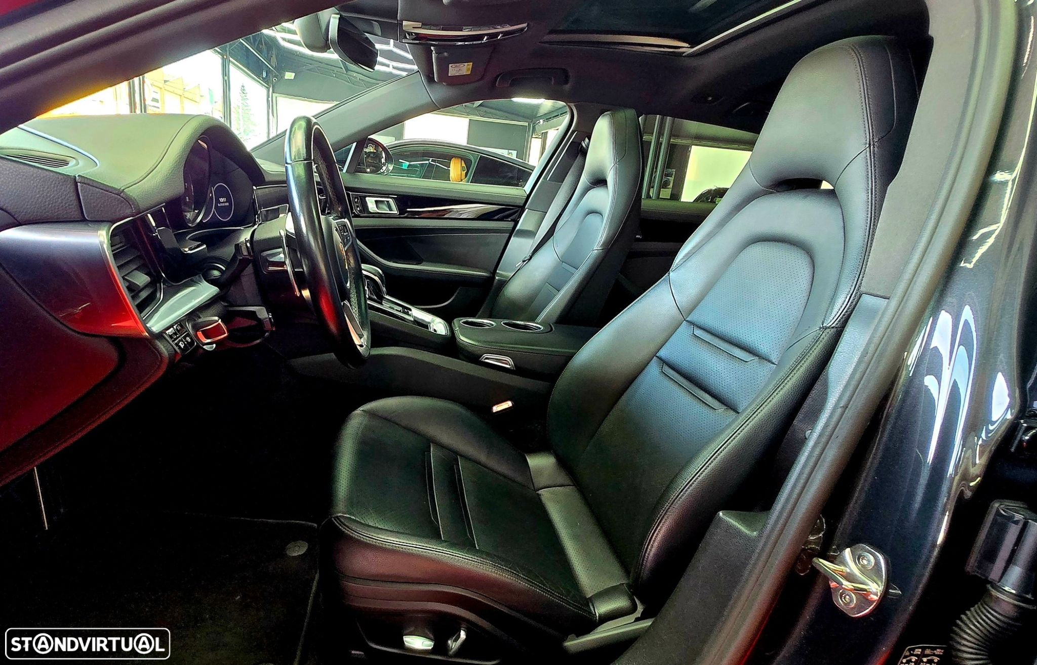 Porsche Panamera Sport Turismo 4 E-Hybrid - 11