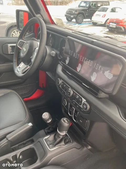 Jeep Wrangler Unlimited GME 2.0 Turbo Sahara - 15
